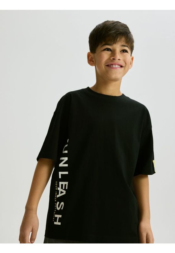 Reserved - Bawełniany t-shirt - czarny. Kolor: czarny. Materiał: bawełna