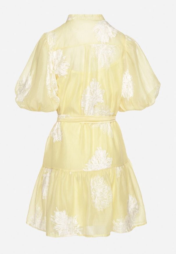 Born2be - Żółta Koszulowa Przezroczysta Sukienka z Bawełną Haftami i Paskiem Lirulira. Okazja: na co dzień. Kolor: żółty. Materiał: bawełna. Wzór: haft. Sezon: lato. Typ sukienki: koszulowe. Styl: casual, elegancki