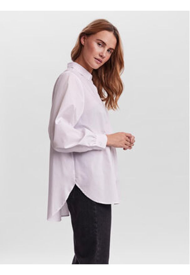 Vero Moda Koszula 10264952 Biały Regular Fit. Kolor: biały. Materiał: syntetyk, bawełna