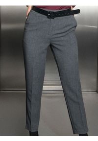Sinsay - Eleganckie spodnie w kant - szary. Kolor: szary. Styl: elegancki