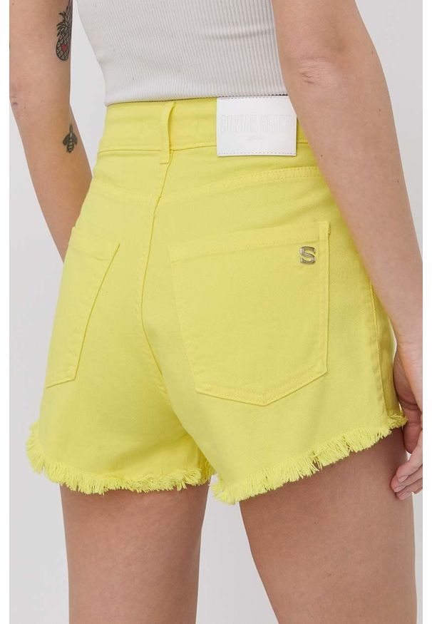 Silvian Heach szorty jeansowe damskie kolor żółty gładkie high waist. Okazja: na co dzień. Stan: podwyższony. Kolor: żółty. Materiał: jeans. Wzór: gładki. Styl: casual