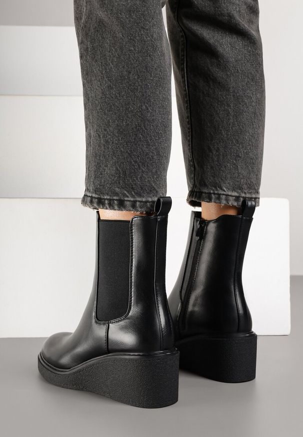 Born2be - Czarne Botki Sztyblety na Koturnie Fesirea. Okazja: na co dzień. Kolor: czarny. Materiał: jeans. Obcas: na koturnie. Styl: wizytowy, casual, elegancki