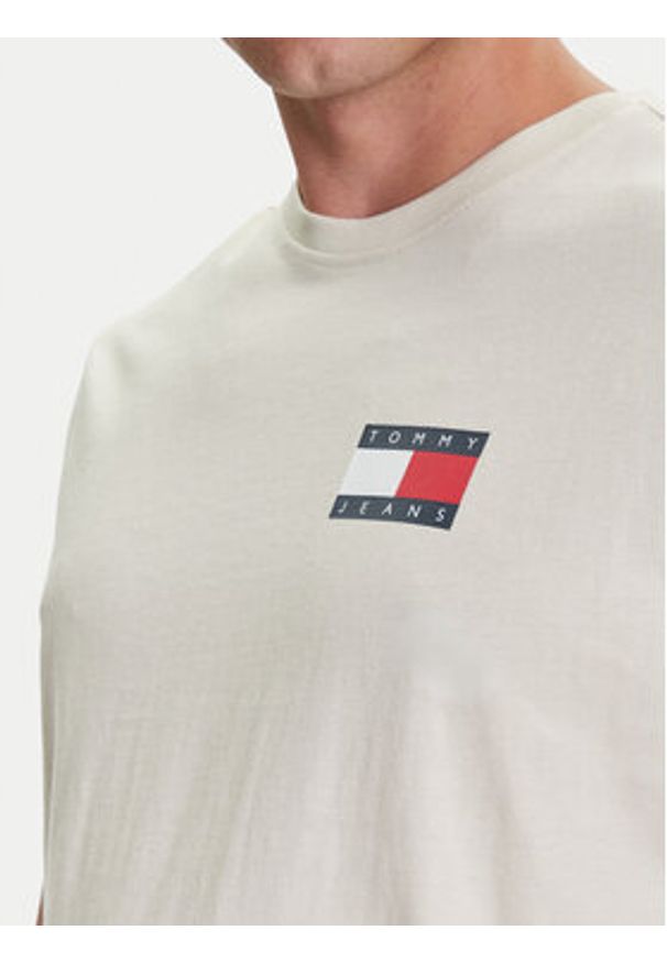 Tommy Jeans T-Shirt Essential DM0DM20740 Beżowy Slim Fit. Kolor: beżowy. Materiał: bawełna