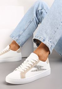 Renee - Białe Sneakersy z Brokatem i Przeszyciami Abigadia. Kolor: biały #1