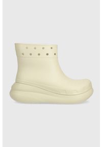 Crocs kalosze Classic Crush Rain Boot damskie kolor beżowy 207946. Nosek buta: okrągły. Kolor: beżowy. Materiał: guma. Obcas: na platformie #1