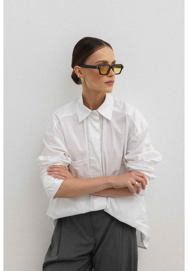 marsala-butik.pl - Klasyczna koszula BAWEŁNIANA w kolorze BIAŁYM - SANTA FE-M/L. Okazja: na randkę, na spotkanie biznesowe. Kolor: biały. Materiał: bawełna. Styl: klasyczny
