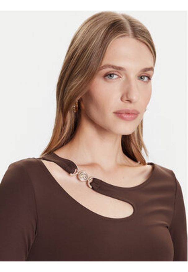 Guess Bluzka W5BP18 KC7M2 Brązowy Slim Fit. Kolor: brązowy. Materiał: syntetyk