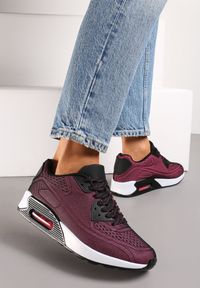 Renee - Czerwono-Czarne Sznurowane Sneakersy na Air Podeszwie Azorilda. Nosek buta: okrągły. Zapięcie: sznurówki. Kolor: czerwony. Materiał: materiał. Obcas: na obcasie. Wysokość obcasa: niski #1