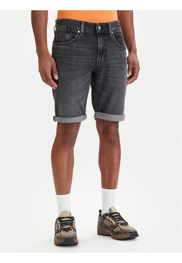 Tommy Jeans Szorty jeansowe Ronnie DM0DM22976 Czarny Slim Fit. Kolor: czarny. Materiał: bawełna