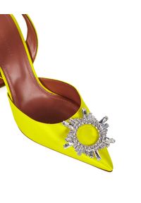 AMINA MUADDI - Żółte sandały na szpilce Begum Sling. Zapięcie: klamry. Kolor: żółty. Materiał: jedwab, satyna. Obcas: na szpilce. Wysokość obcasa: średni #9