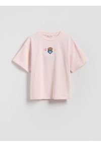 Reserved - Bawełniany t-shirt z aplikacją Boffie & Poko - pastelowy róż. Kolor: różowy. Materiał: bawełna. Wzór: aplikacja #1
