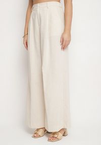 Born2be - Beżowy Komplet Garniturowy z Lnem Kamizelka i Spodnie z Zakładkami Idasila. Kolor: beżowy. Materiał: len #3