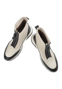 Białe Botki Mustang Ocieplane Obuwie Damskie. Okazja: na co dzień. Zapięcie: zamek. Kolor: biały. Materiał: syntetyk, materiał. Styl: casual #4