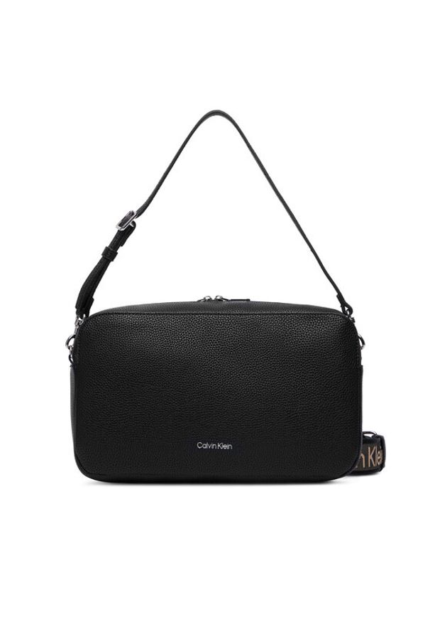 Calvin Klein Torebka Webbing 2X Strap Lg Camera Bag LV04F3642G Czarny. Kolor: czarny. Materiał: skórzane