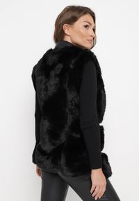 Born2be - Czarna Futrzana Kamizelka ze Wstawkami z Imitacji Skóry Adamani. Kolor: czarny. Materiał: skóra, futro #4