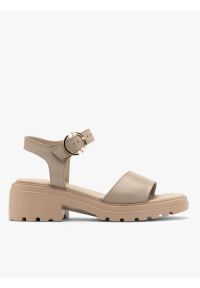 Ryłko - Beżowe sandały na traktorowej podeszwie. Kolor: beżowy. Materiał: skóra. Styl: street #1