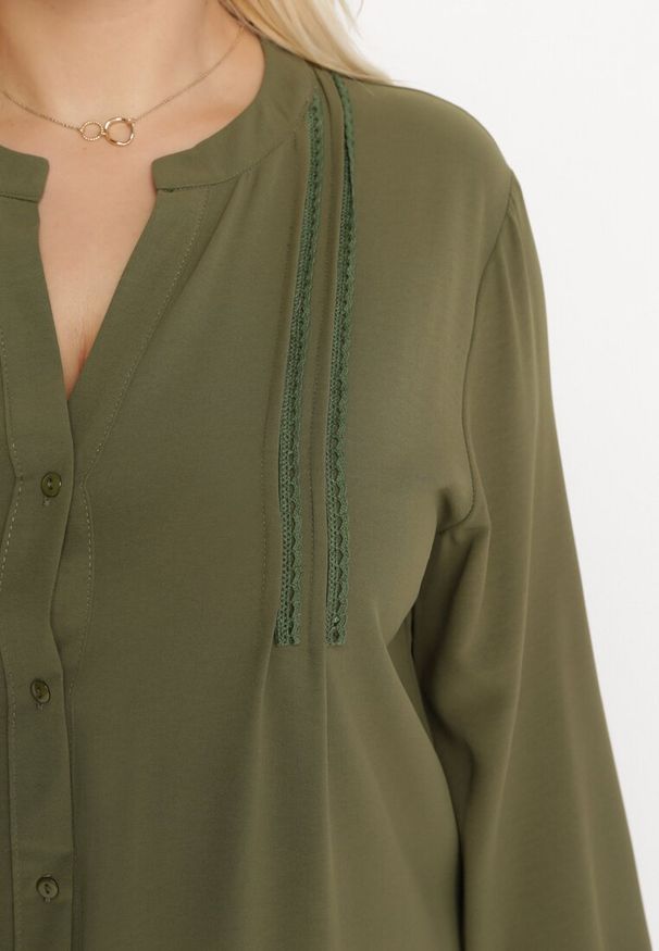 Born2be - Jasnozielona Koszulowa Sukienka Mini z Falbanką Brindel. Kolor: zielony. Typ sukienki: koszulowe. Długość: mini