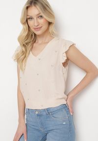 Born2be - Beżowa Bluzka Top z Wiskozy bez Rękawów z Falbankami w Haftowane Serduszka Taella. Okazja: na co dzień. Typ kołnierza: kołnierz z falbankami. Kolor: beżowy. Materiał: wiskoza. Długość rękawa: bez rękawów. Wzór: haft. Styl: elegancki, casual #3