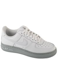 Nike - Buty sportowe Sneakersy męskie, Air Force 1 '07. Kolor: biały. Model: Nike Air Force. Sport: turystyka piesza