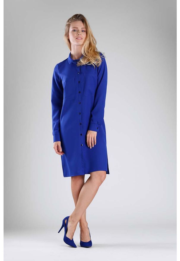 Nommo - Kobaltowa Koszulowa Sukienka z Paskiem. Kolor: niebieski. Materiał: poliester, wiskoza. Typ sukienki: koszulowe