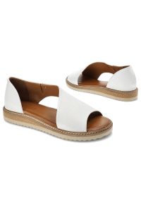 Białe Sandały Artiker Wygodne Skórzane Buty. Okazja: na co dzień. Kolor: biały. Materiał: skóra. Sezon: lato. Styl: casual, elegancki #7