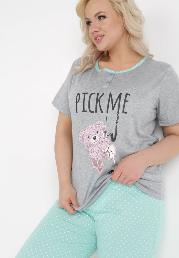 Born2be - Szaro-Zielony 2-Częściowy Komplet Piżamowy Achinna. Kolekcja: plus size. Kolor: szary. Materiał: dzianina. Długość: krótkie. Wzór: nadruk, aplikacja, kropki