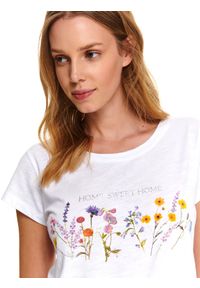 DRYWASH - T-shirt damski z florystycznym printem. Okazja: na co dzień. Kolor: biały. Materiał: bawełna. Wzór: nadruk. Sezon: lato. Styl: casual #5