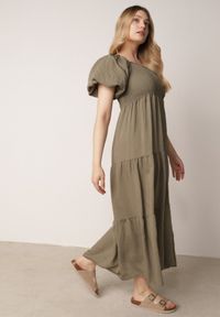 Born2be - Ciemnozielona Wiskozowa Sukienka z Bufiastymi Rękawami i Marszczoną Górą Liones. Okazja: na co dzień. Kolor: zielony. Materiał: wiskoza. Długość rękawa: krótki rękaw. Sezon: lato. Typ sukienki: proste. Styl: wakacyjny, casual #2