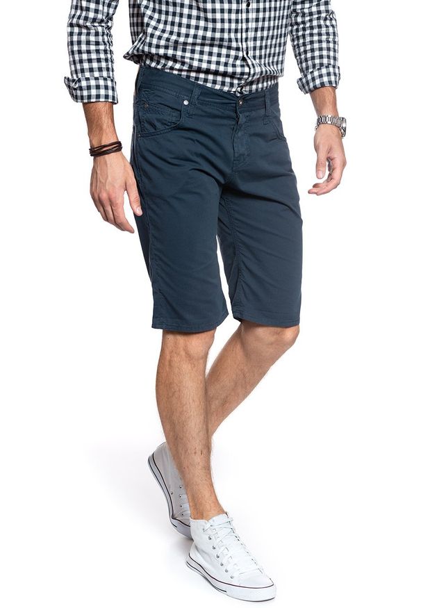 Mustang - SPODENKI MUSTANG Chicago Short 136 12251 5226. Materiał: materiał