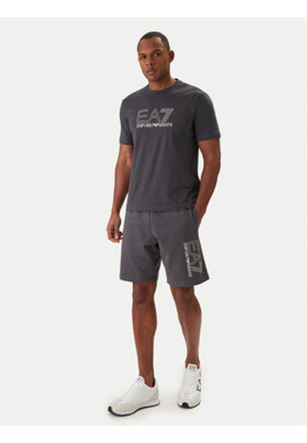 EA7 Emporio Armani T-Shirt 7M001307 AF10375 Szary Regular Fit. Kolor: szary. Materiał: bawełna