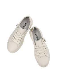 Beżowe Sneakersy Artiker Stylowe Obuwie Damskie. Okazja: na co dzień. Zapięcie: zamek. Kolor: beżowy. Materiał: jeans. Wzór: gładki, geometria #5