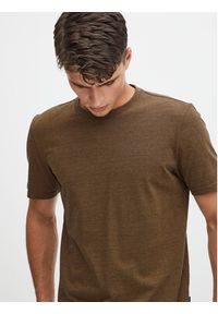 Casual Friday T-Shirt 20504834 Brązowy Regular Fit. Okazja: na co dzień. Kolor: brązowy. Materiał: bawełna. Styl: casual #8