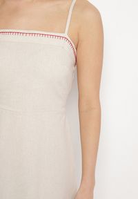 Born2be - Beżowa Sukienka z Bawełny Ozdobiona Haftem Juliorea. Okazja: na co dzień. Kolor: beżowy. Materiał: bawełna. Długość rękawa: na ramiączkach. Wzór: aplikacja, haft. Styl: casual, elegancki #7