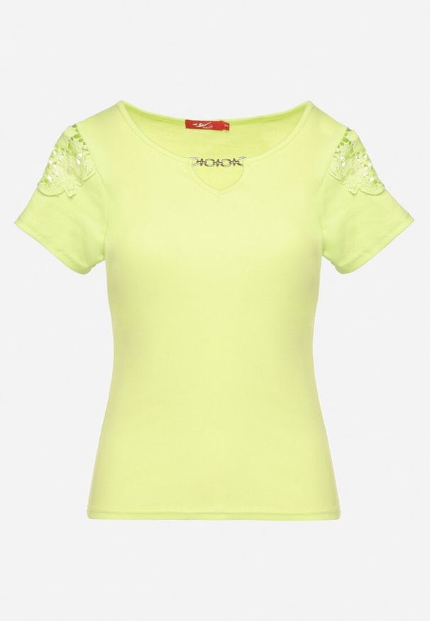 Born2be - Zielony Bawełniany T-shirt z Łańcuszkiem i Koronką Liraveira. Okazja: na co dzień. Typ kołnierza: okrągły. Kolor: zielony. Materiał: bawełna, koronka. Długość rękawa: krótki rękaw. Długość: krótkie. Wzór: koronka. Styl: klasyczny, elegancki, casual