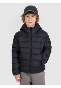 4f - 4F Kurtka puchowa z wypełnieniem syntetycznym dziecięca - czarna 122 (6-7 lat). Okazja: na co dzień. Typ kołnierza: kaptur. Kolor: czarny. Materiał: syntetyk, puch. Sezon: lato. Styl: klasyczny, casual, sportowy #1