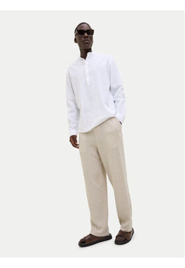 Jack & Jones - Jack&Jones Chinosy Karl Mykonos 12269371 Beżowy Loose Fit. Kolor: beżowy. Materiał: wiskoza