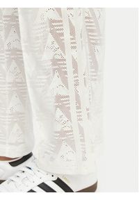 Adidas - adidas Spodnie dresowe Firebird Classic KE3455 Écru Regular Fit. Kolor: kremowy. Materiał: syntetyk #4