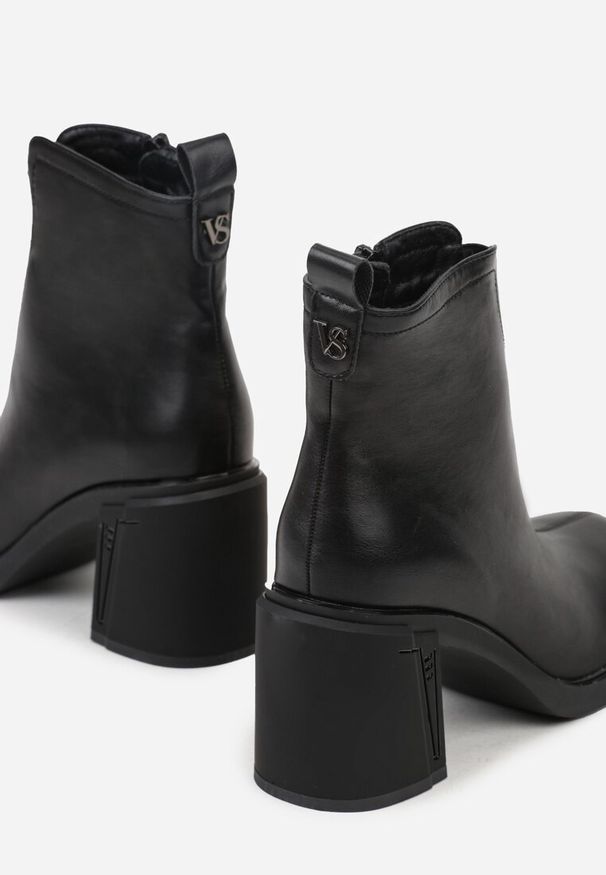 Renee - Czarne Botki VICES na Słupkowym Obcasie z Elastyczną Wstawką w Cholewce Sevea. Kolor: czarny. Materiał: jeans, skóra, koronka. Szerokość cholewki: normalna. Obcas: na obcasie. Wysokość obcasa: średni