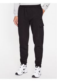 Fila Spodnie dresowe FAM0548 Czarny Regular Fit. Kolor: czarny. Materiał: bawełna