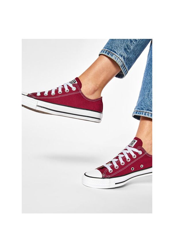 Trampki Converse. Kolor: czerwony