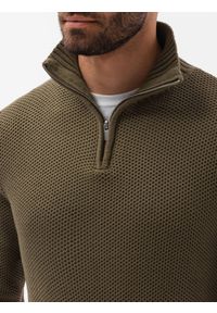 Ombre Clothing - Sweter męski ze stójką - oliwkowy E194 - XL. Typ kołnierza: kołnierzyk stójkowy. Kolor: oliwkowy. Materiał: bawełna, akryl. Wzór: prążki #4