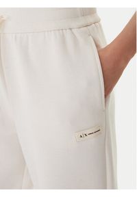 Armani Exchange Spodnie dresowe XW001287 AF16134 U1003 Écru Regular Fit. Materiał: bawełna #5