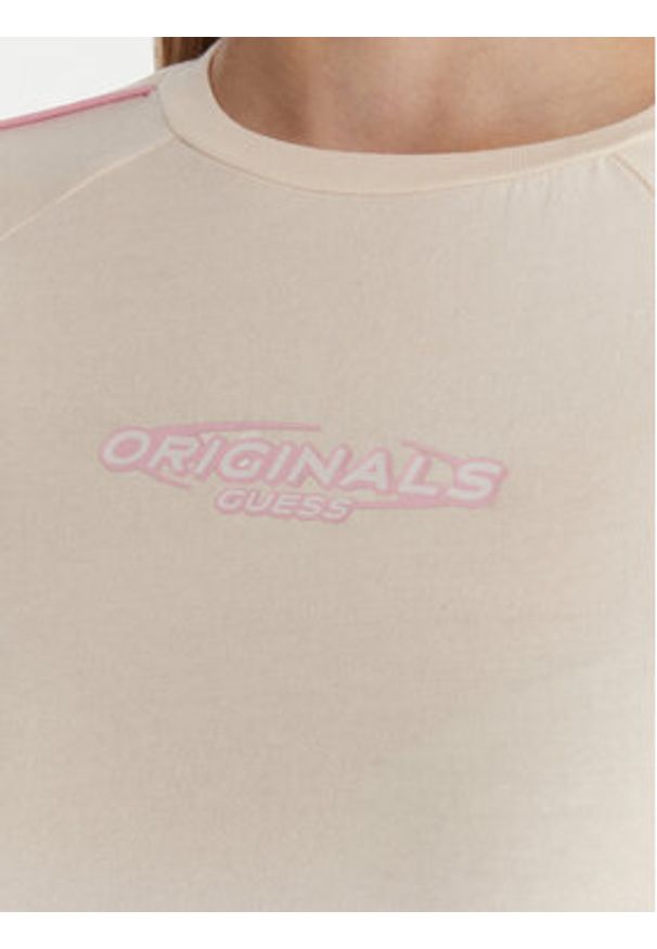 Guess T-Shirt W6RI39 KCBF1 Écru Regular Fit. Kolor: kremowy. Materiał: bawełna