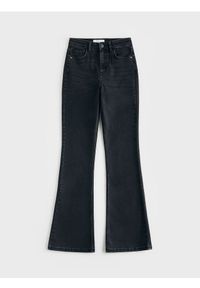 Reserved - Jeansy flare - czarny. Kolor: czarny