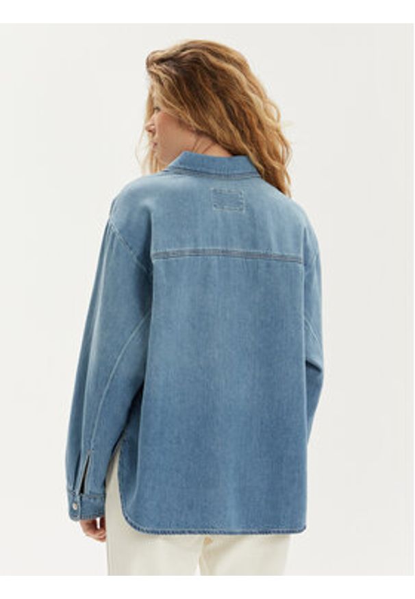 s.Oliver Koszula jeansowa 2140995 Niebieski Loose Fit. Kolor: niebieski. Materiał: bawełna