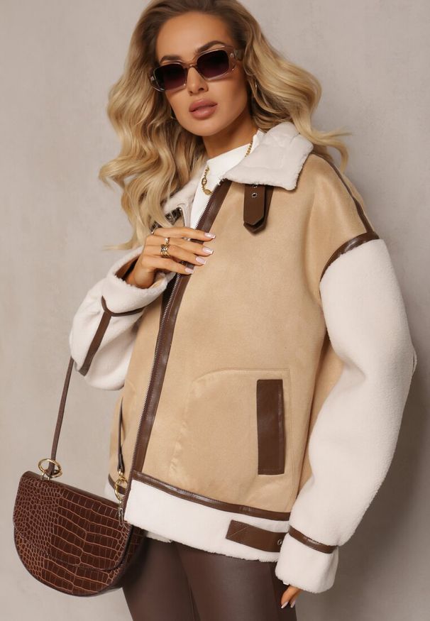 Renee - Beżowa Kurtka Pilotka ze Sztucznym Barankowym Futerkiem Phaerehe. Okazja: na co dzień. Kolor: beżowy. Materiał: futro. Sezon: zima, jesień. Styl: klasyczny, casual, elegancki