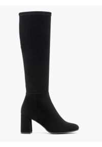 Ryłko - Czarne kozaki z elastyczną szeroką cholewką. Nosek buta: okrągły. Zapięcie: zamek. Kolor: czarny. Materiał: syntetyk. Szerokość cholewki: szeroka. Obcas: na obcasie. Styl: street. Wysokość obcasa: średni #1