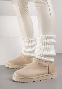 Renee - Beżowe Niskie Śniegowce o Wsuwanym Fasonie Alodra. Okazja: na co dzień. Kolor: beżowy. Materiał: jeans, puch. Styl: casual, elegancki #3