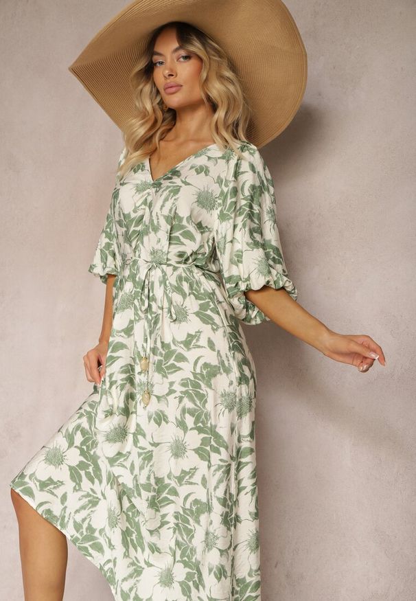 Renee - Zielono-Biała Wiskozowa Sukienka Wiązana w Talii z Ozdobnymi Rękawami Nanea. Okazja: na co dzień. Typ kołnierza: dekolt w kształcie V. Kolor: zielony. Materiał: wiskoza. Styl: casual, elegancki