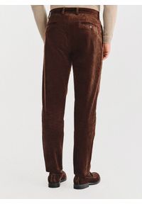 Pako Lorente - PAKO LORENTE - Brązowe spodnie z zakładkami. Kolor: brązowy. Materiał: elastan, sztruks, bawełna. Sezon: zima, jesień #4